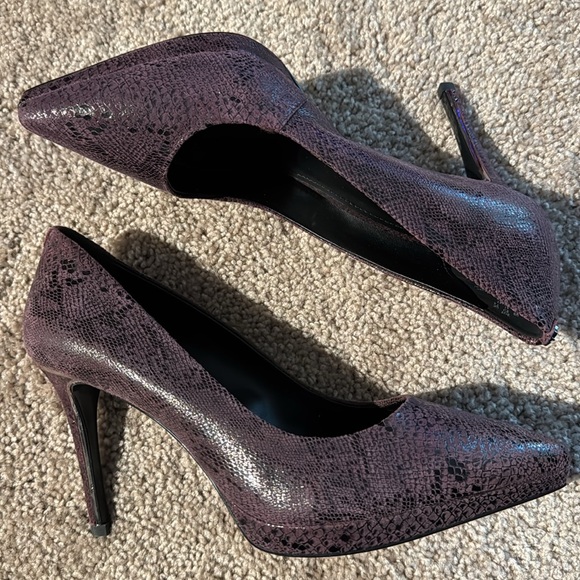 DKNY purple heels - Picture 2 of 8